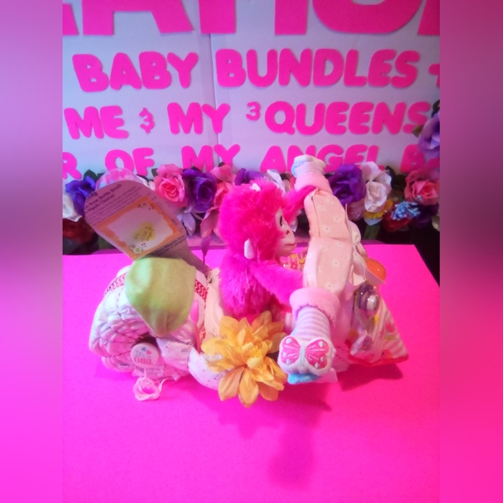 ((SOLD)) #150ππΌMOTORCYCLE DIAPER CAKE ("FOR A BABY GIRL") - Picture 5 of 10